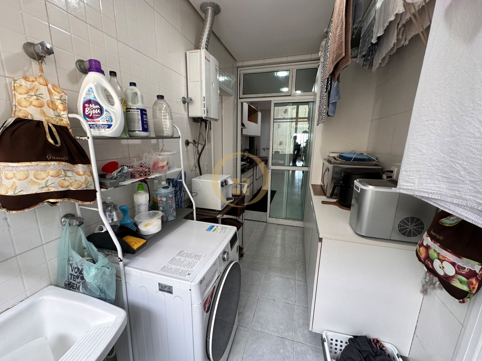 Apartamento Frente ao Mar nas Pitangueiras, Guarujá - SP