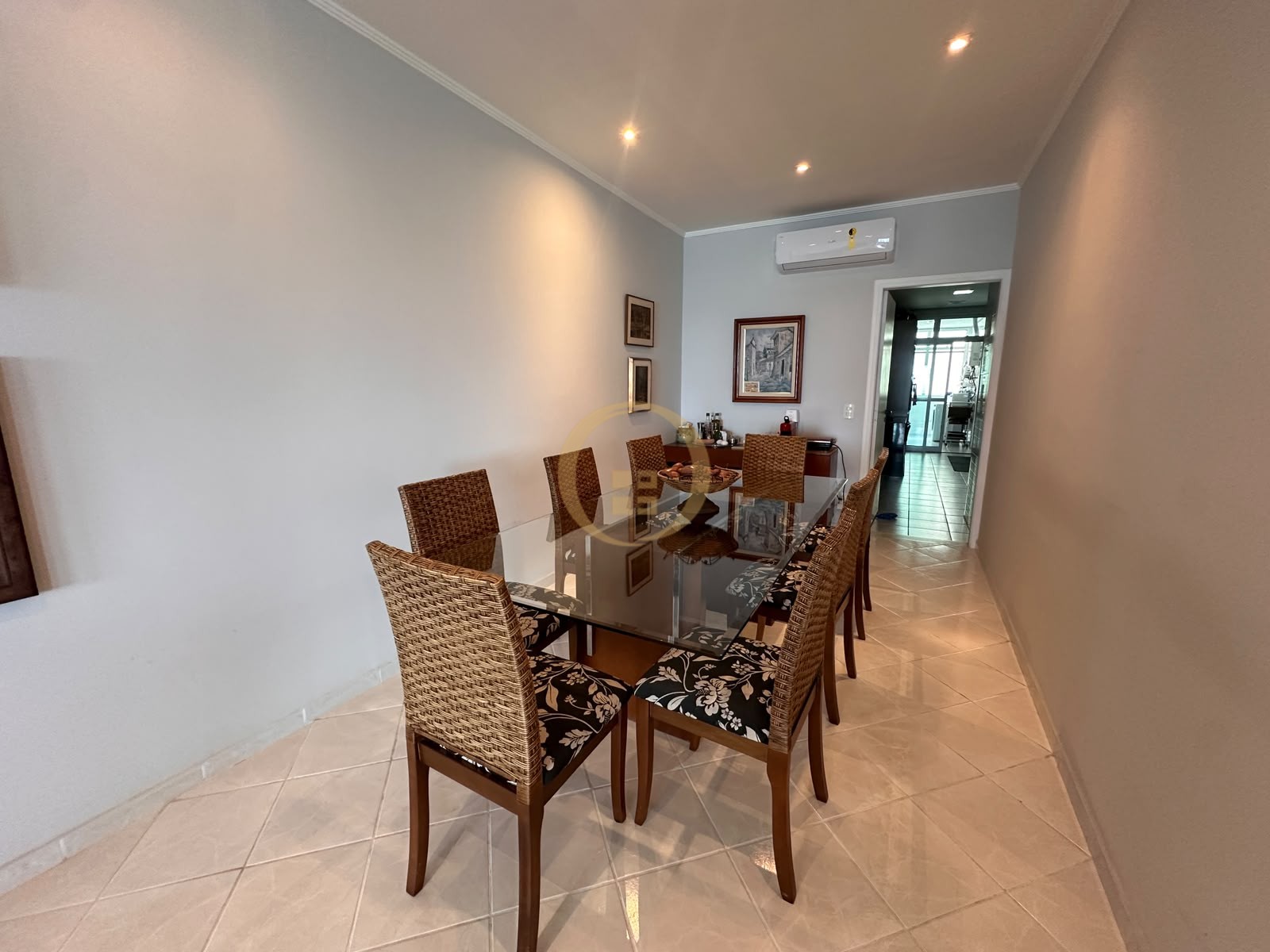 Apartamento Frente ao Mar nas Pitangueiras, Guarujá - SP