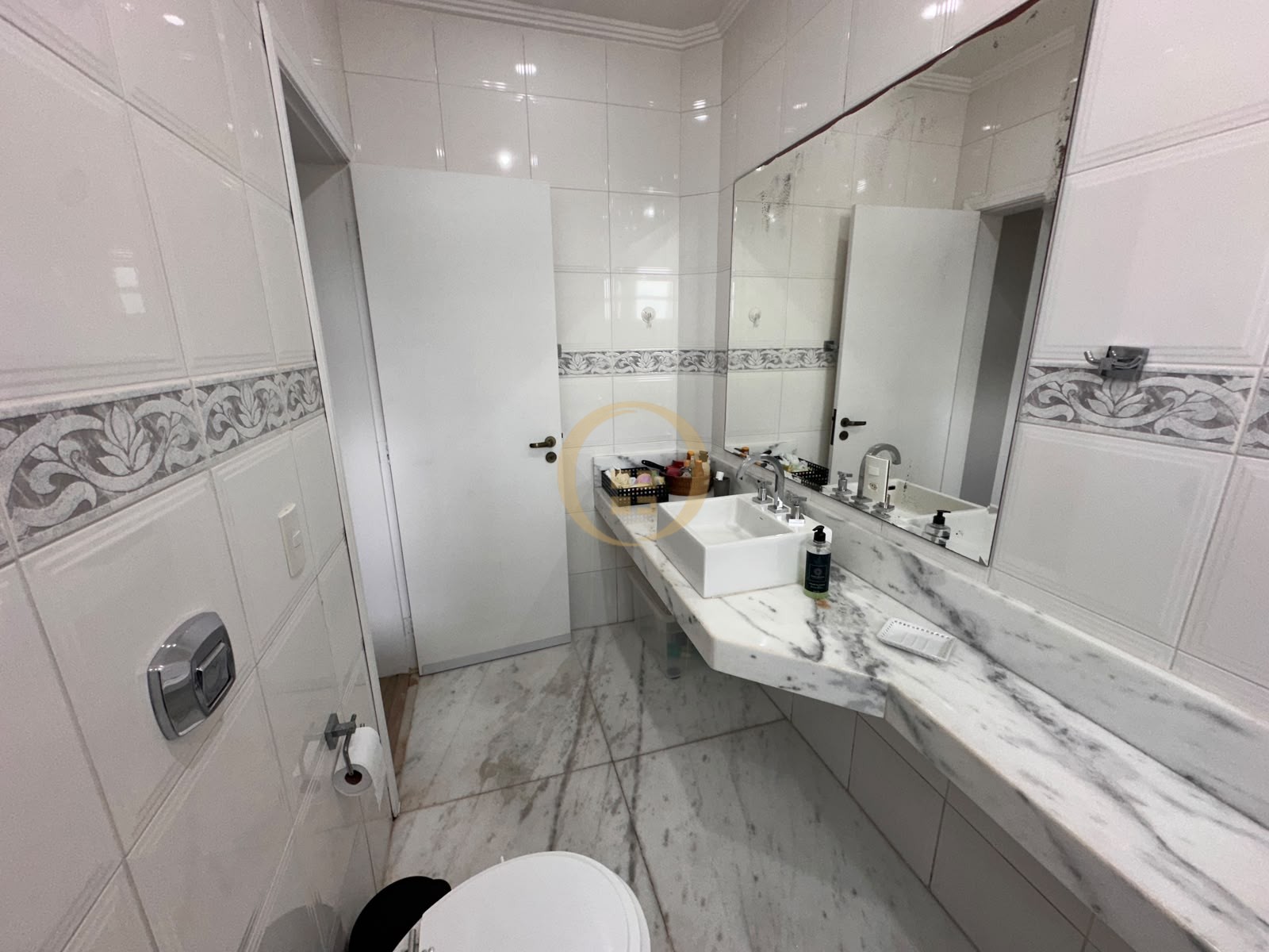 Apartamento Frente ao Mar nas Pitangueiras, Guarujá - SP