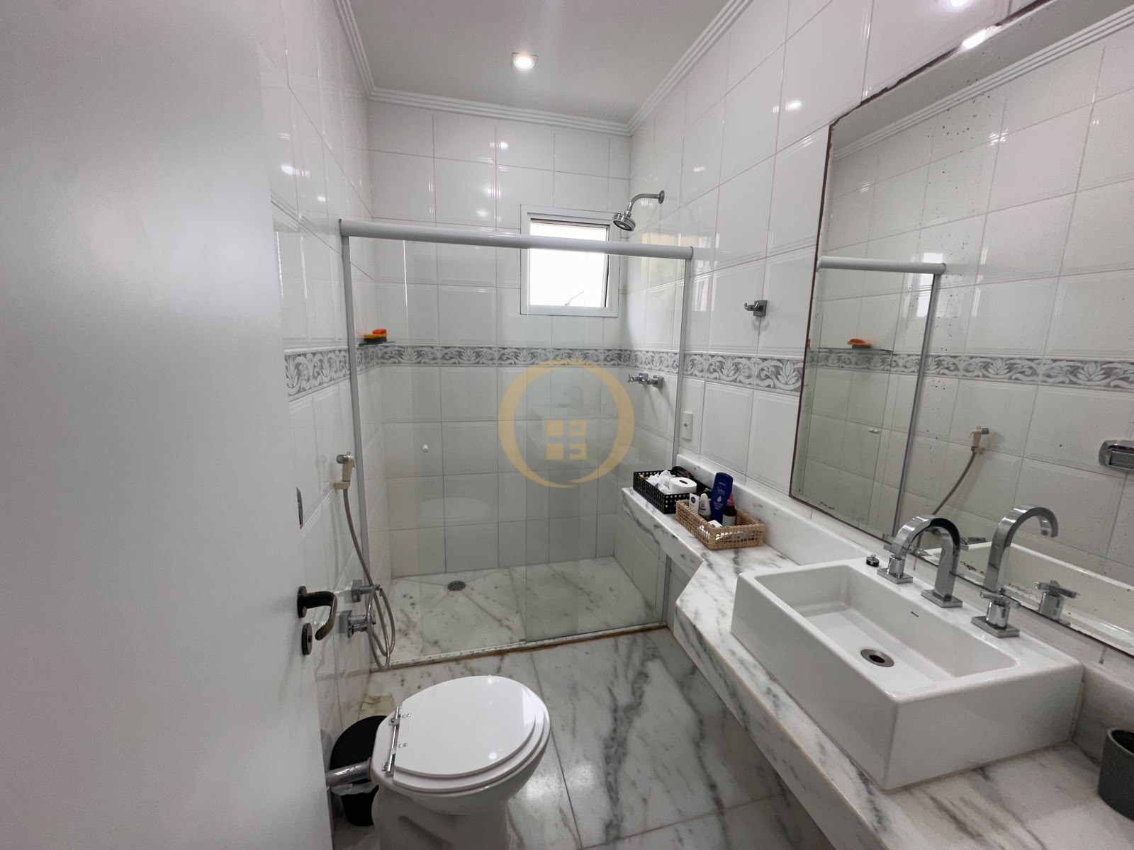 Apartamento Frente ao Mar nas Pitangueiras, Guarujá - SP