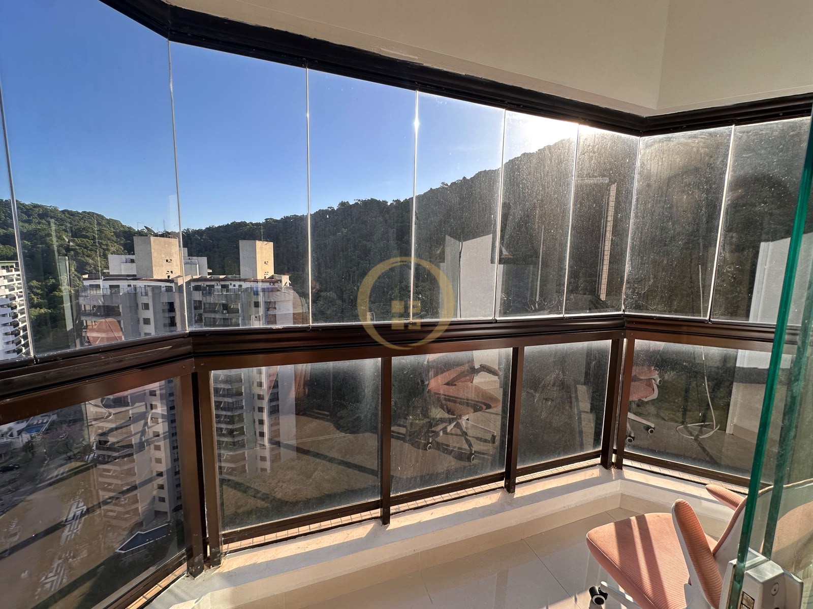 Apartamento-3-dormitorios-Pitangueiras