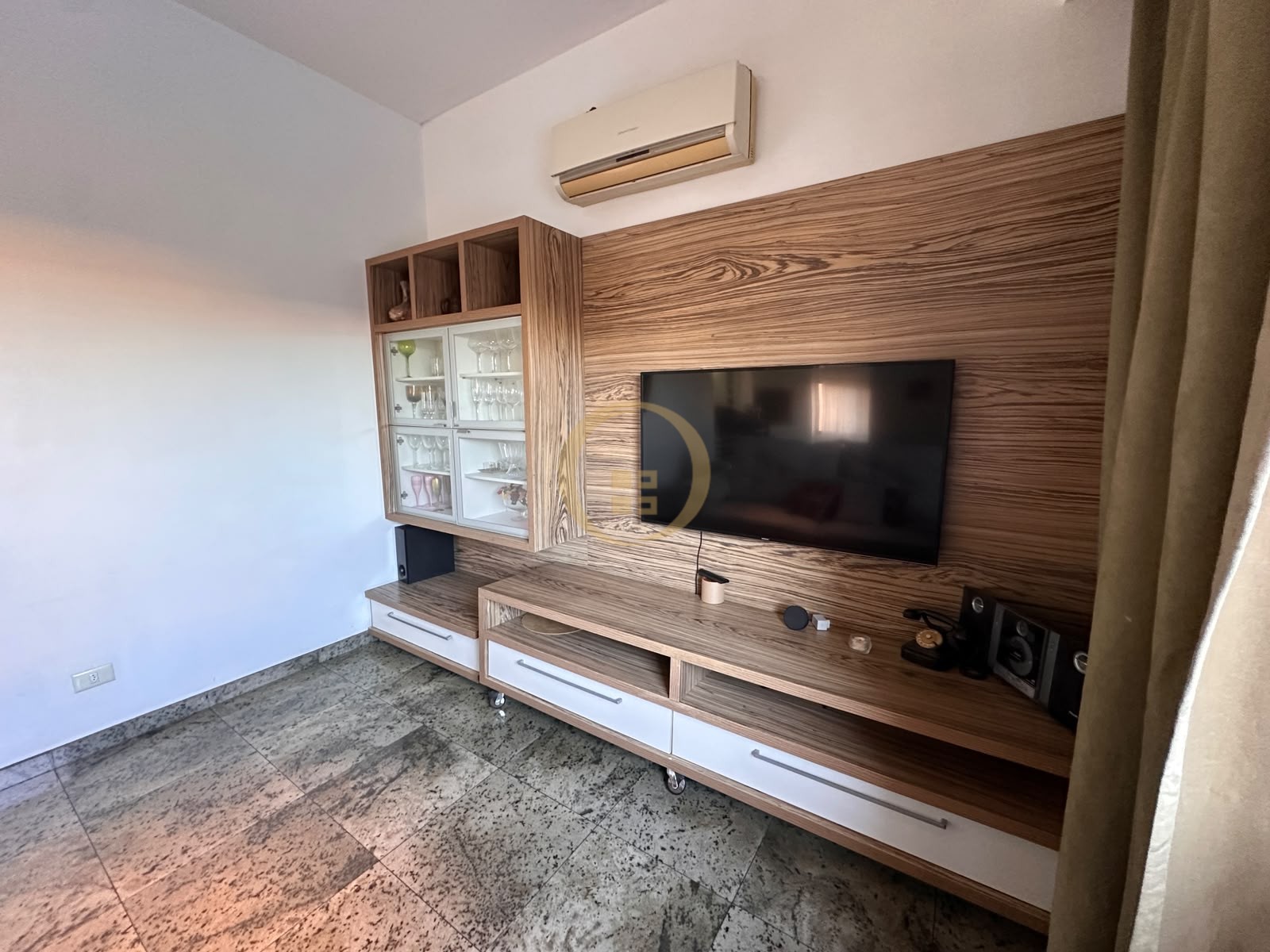 Apartamento-3-dormitorios-Pitangueiras