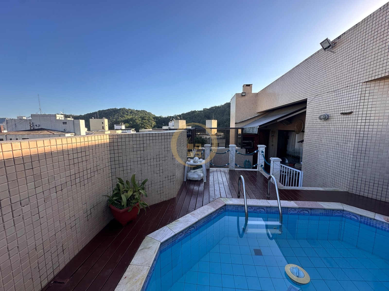 Apartamento-3-dormitorios-Pitangueiras