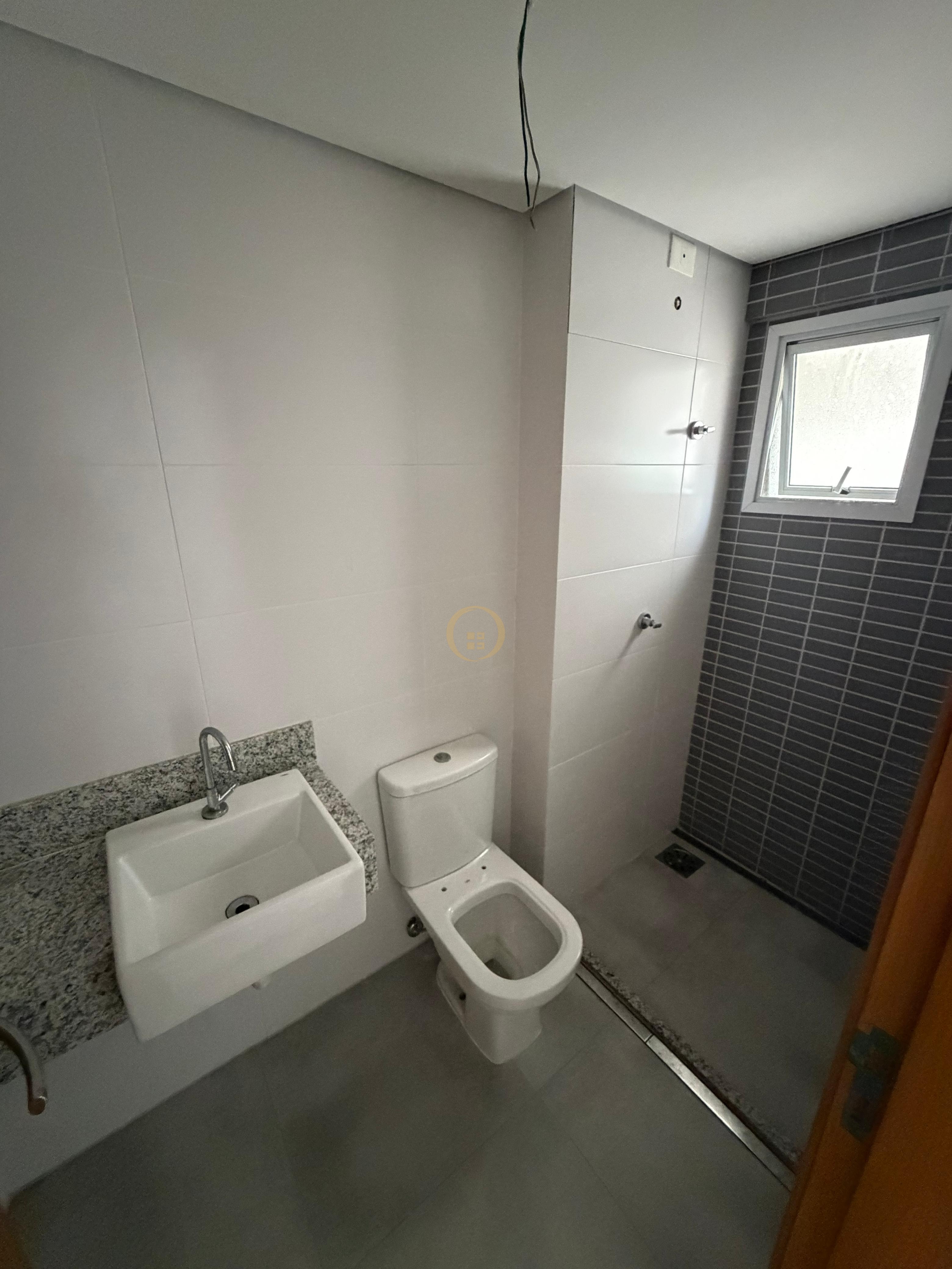 Apartamento na Praia das Astúrias, Guarujá - SP
