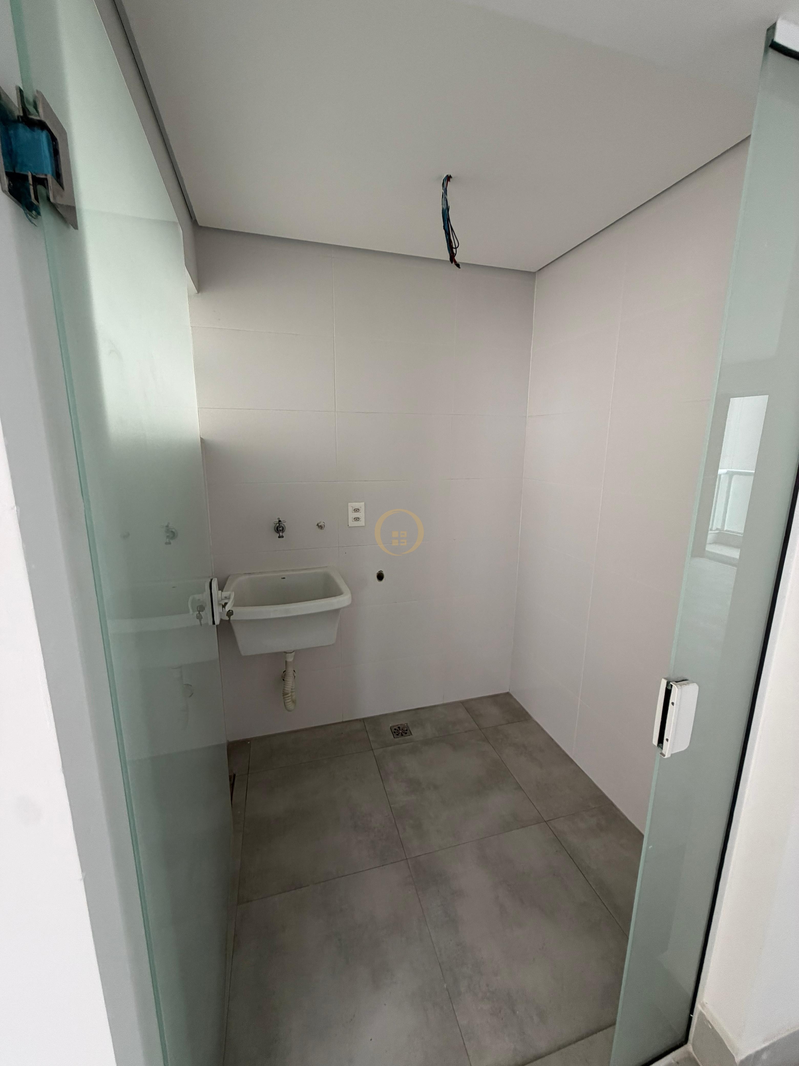 Apartamento na Praia das Astúrias, Guarujá - SP