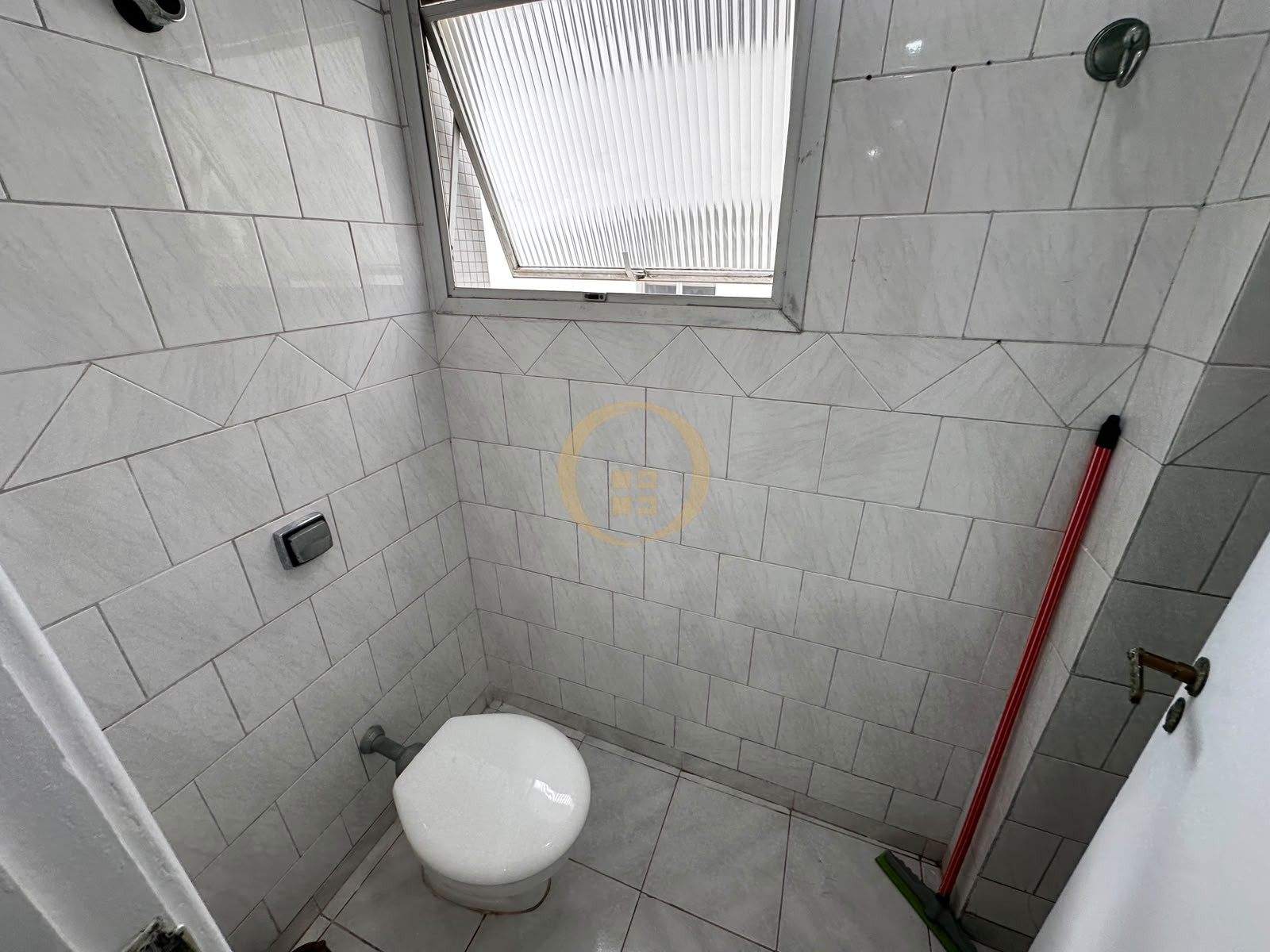 Apartamento na Praia das Astúrias, Guarujá - SP