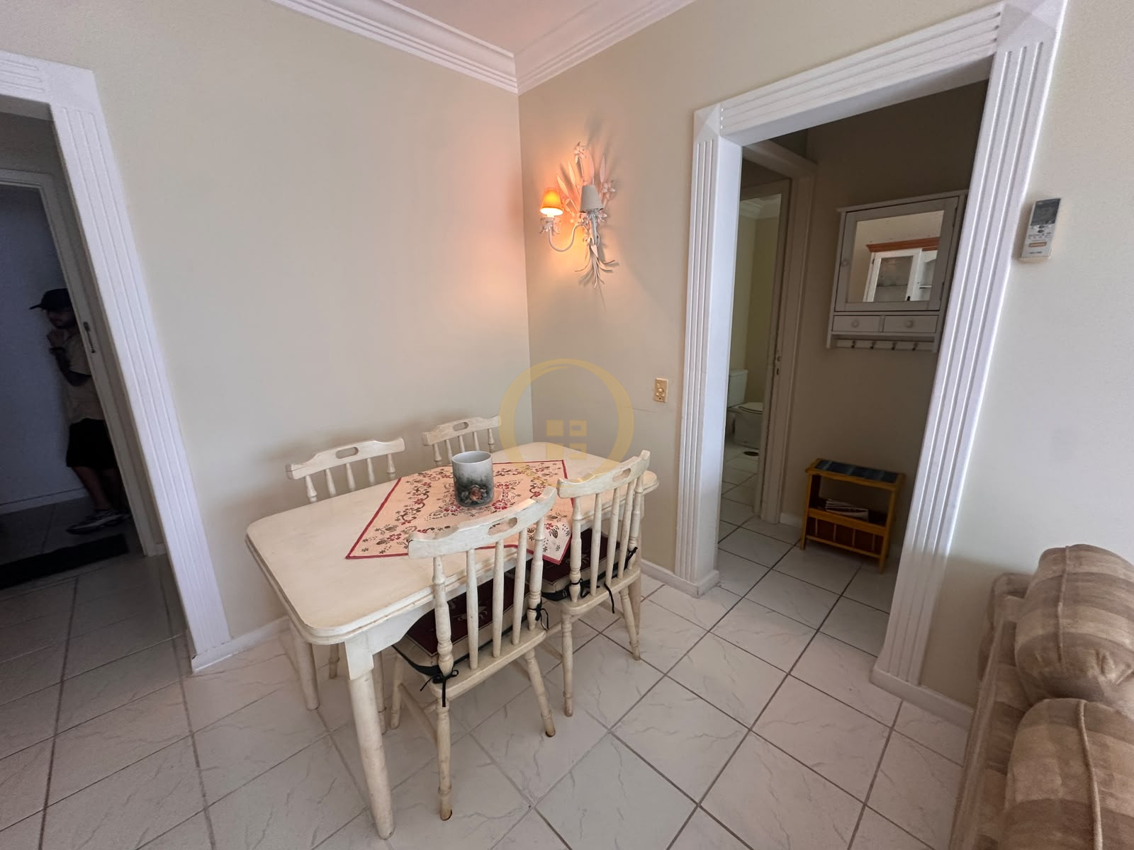 Apartamento na Praia das Pitangueiras, Guarujá - SP
