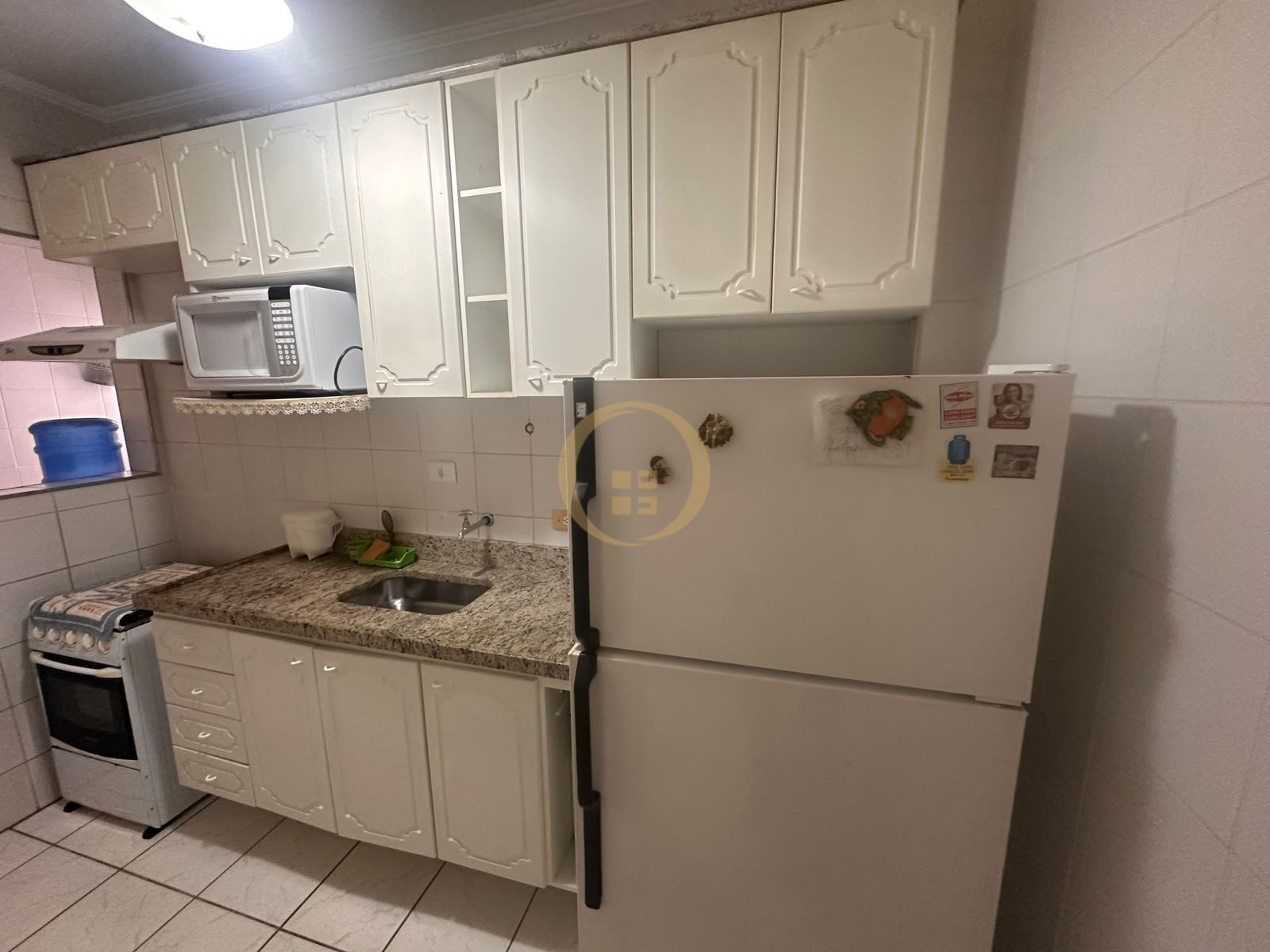 Apartamento na Praia das Pitangueiras, Guarujá - SP