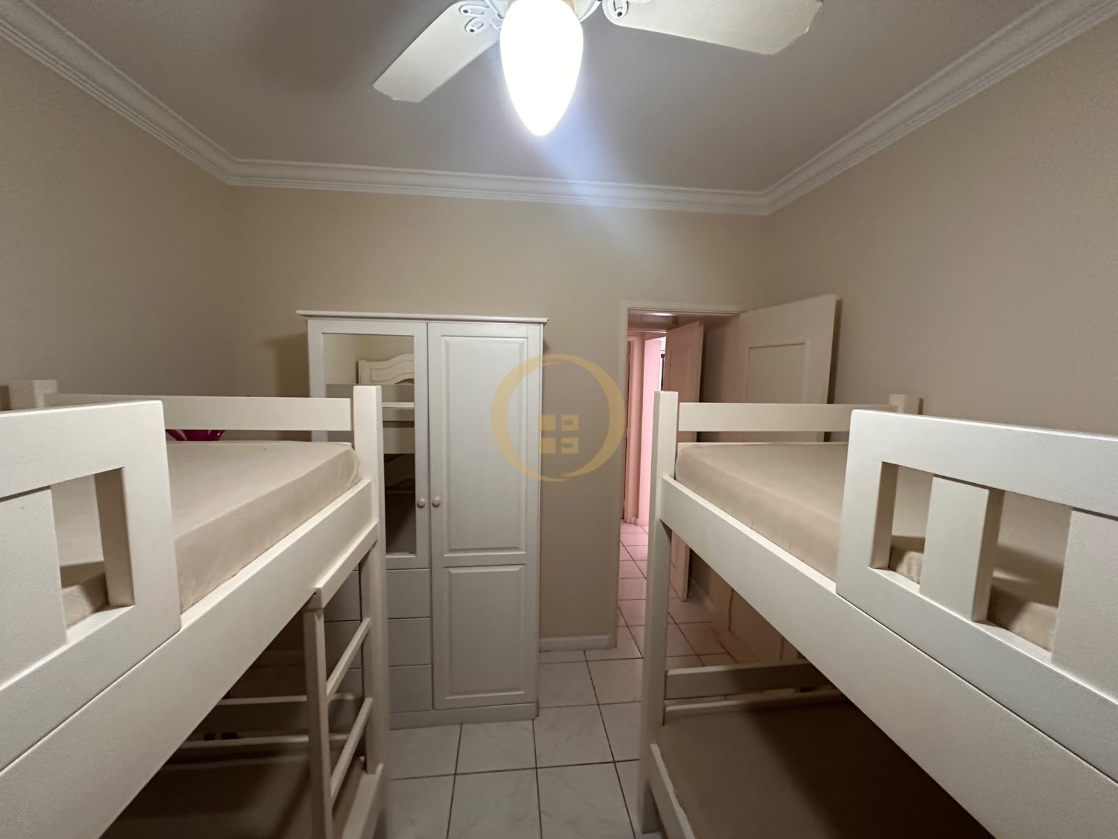 Apartamento-2-dormitorios-Pitangueiras