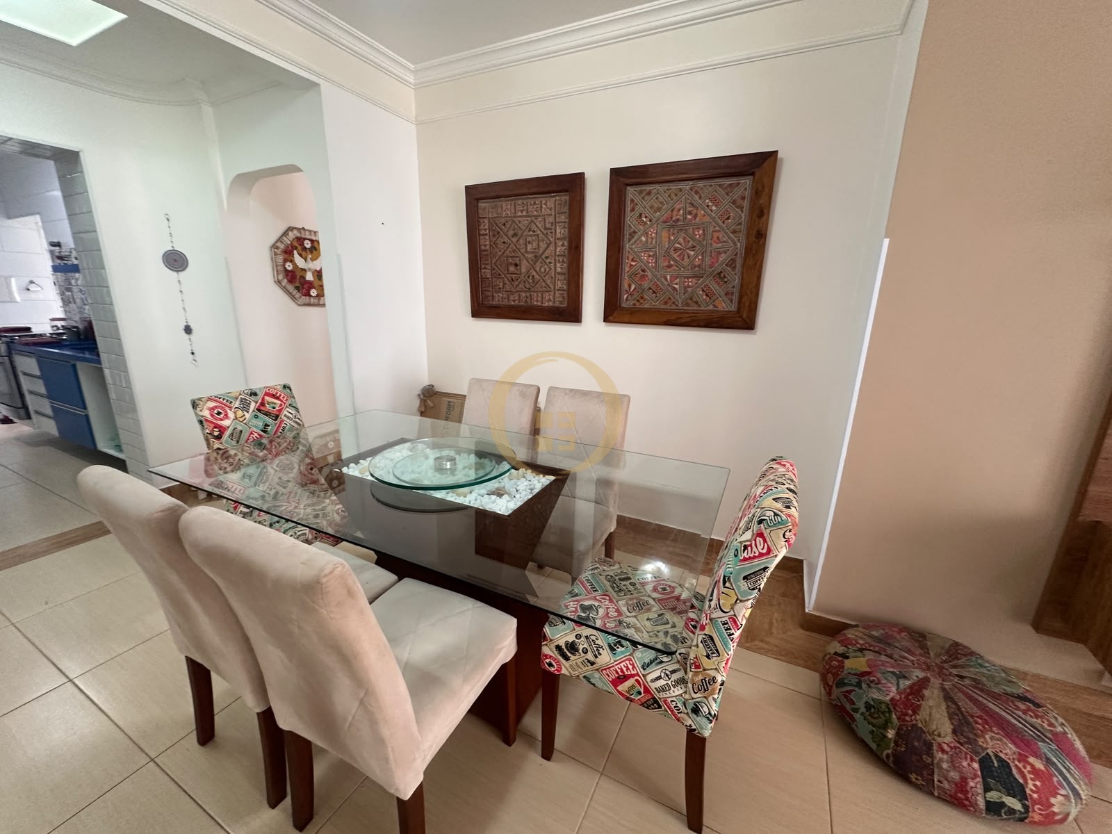 Apartamento na Praia das Pitangueiras, Guarujá - SP