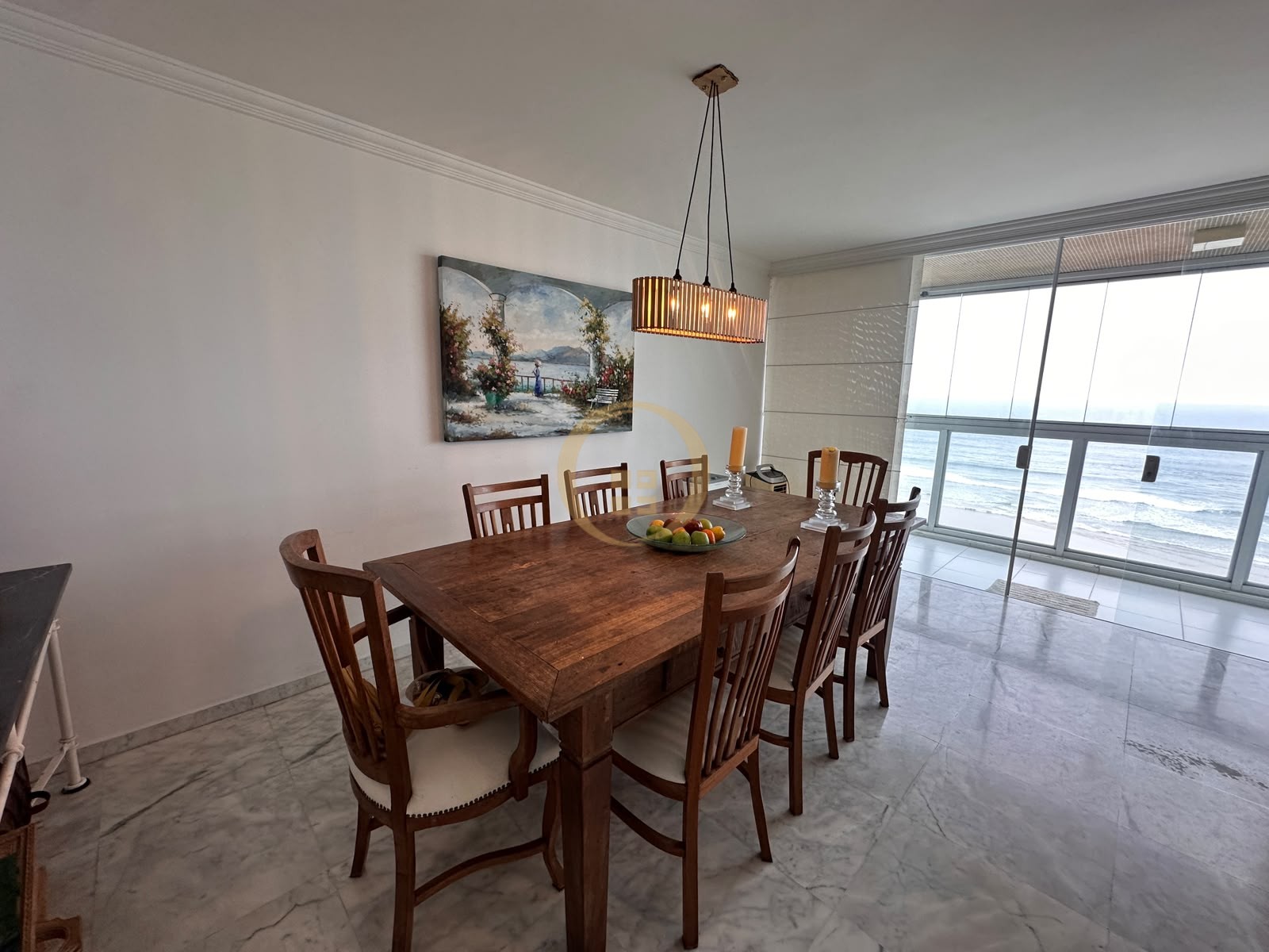 Apartamento Frente ao Mar nas Pitangueiras, Guarujá - SP