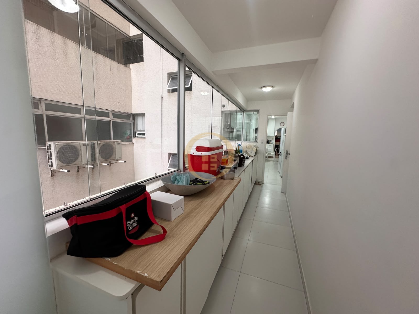 Apartamento Frente ao Mar nas Pitangueiras, Guarujá - SP