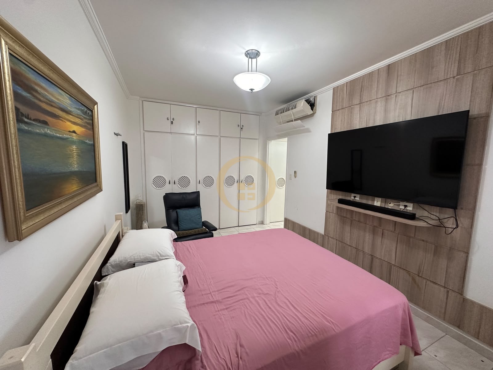 Apartamento Frente ao Mar nas Pitangueiras, Guarujá - SP