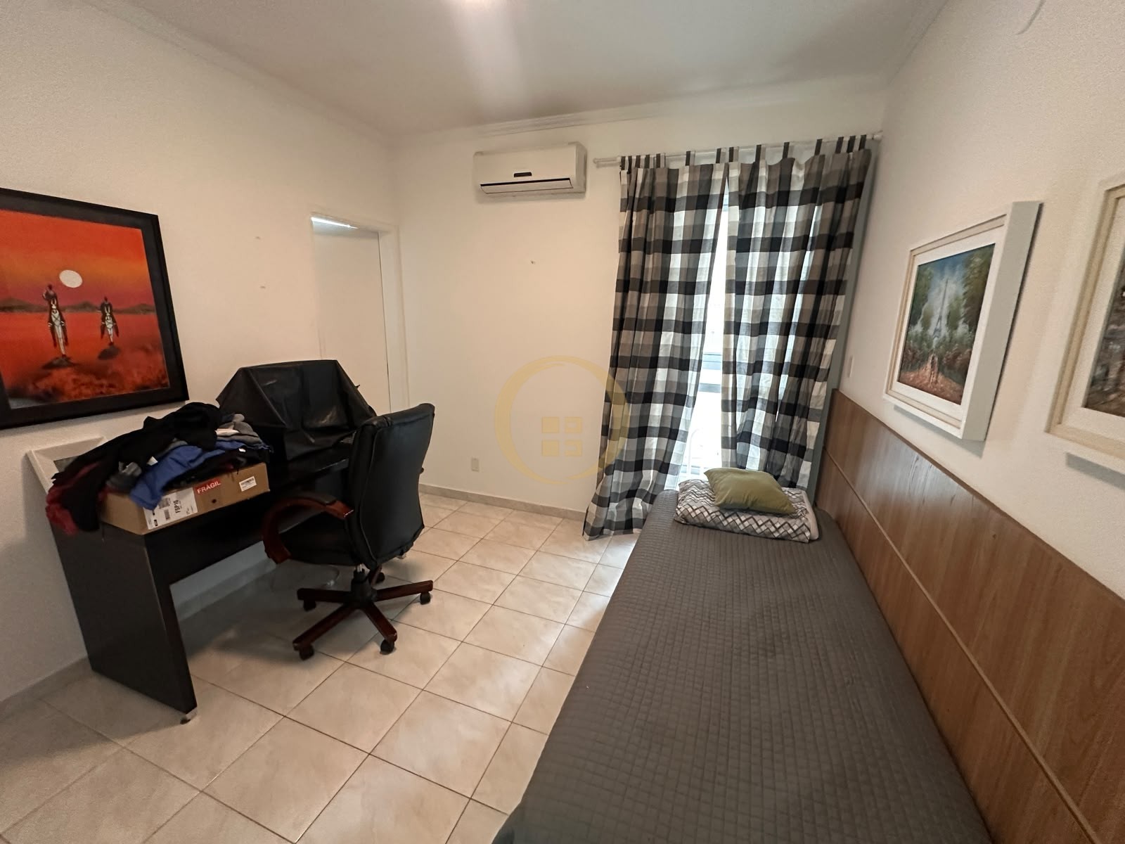 Apartamento Frente ao Mar nas Pitangueiras, Guarujá - SP