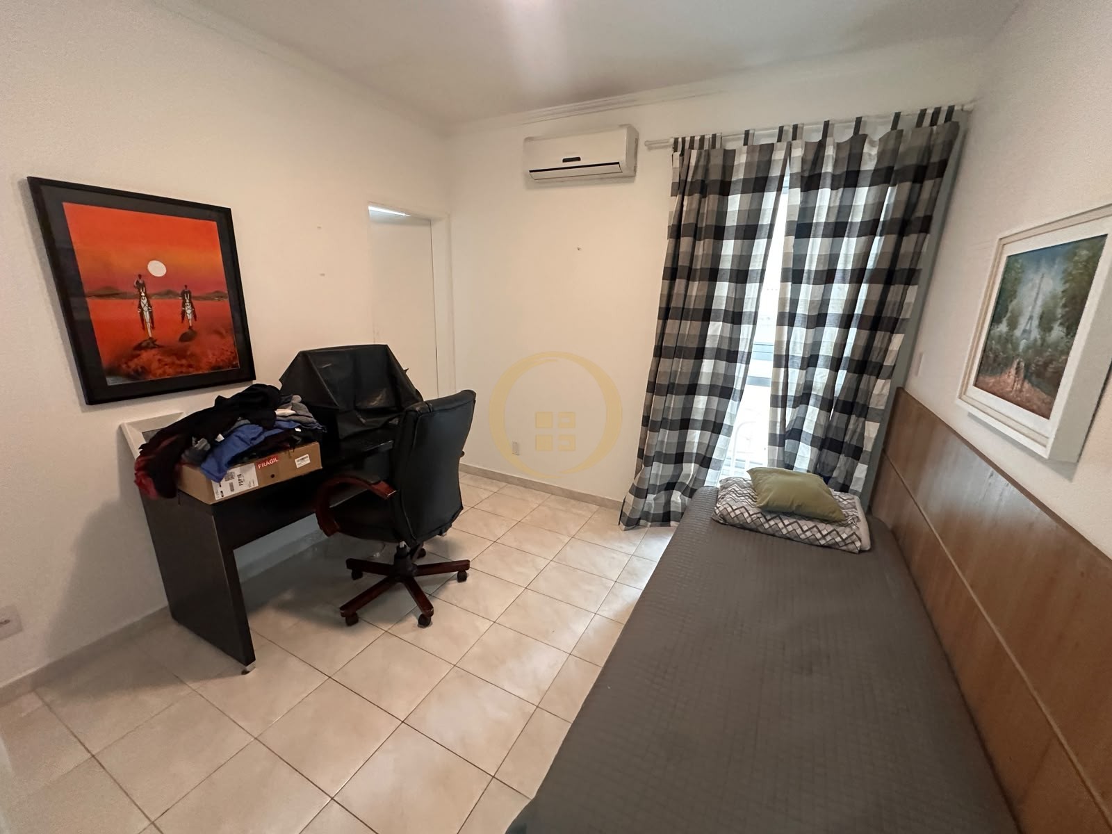 Apartamento Frente ao Mar nas Pitangueiras, Guarujá - SP