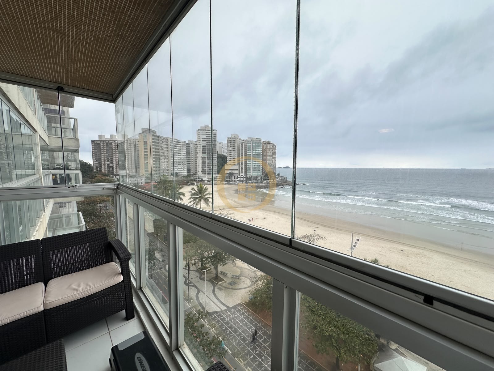 Apartamento Frente ao Mar nas Pitangueiras, Guarujá - SP
