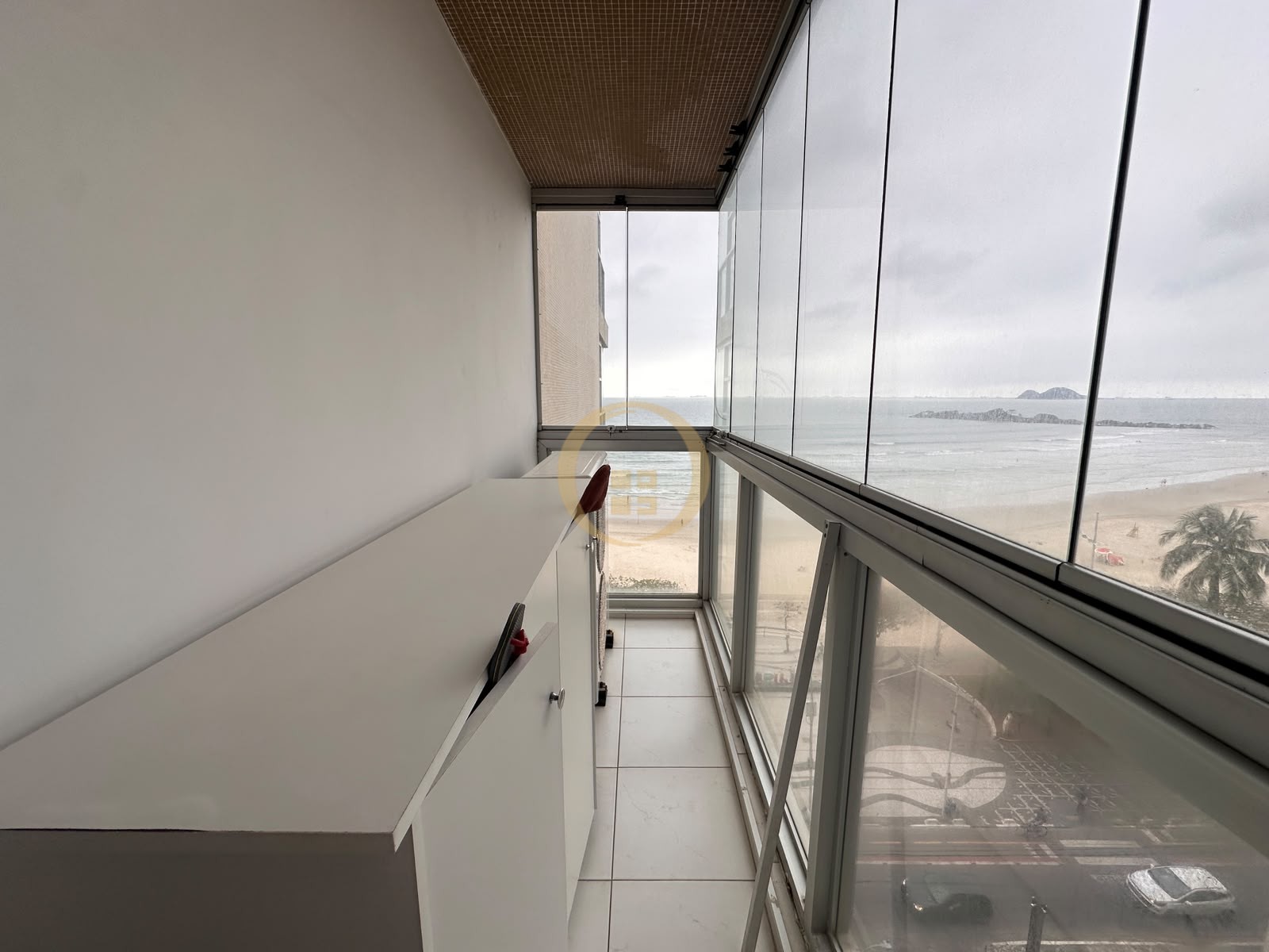 Apartamento Frente ao Mar nas Pitangueiras, Guarujá - SP