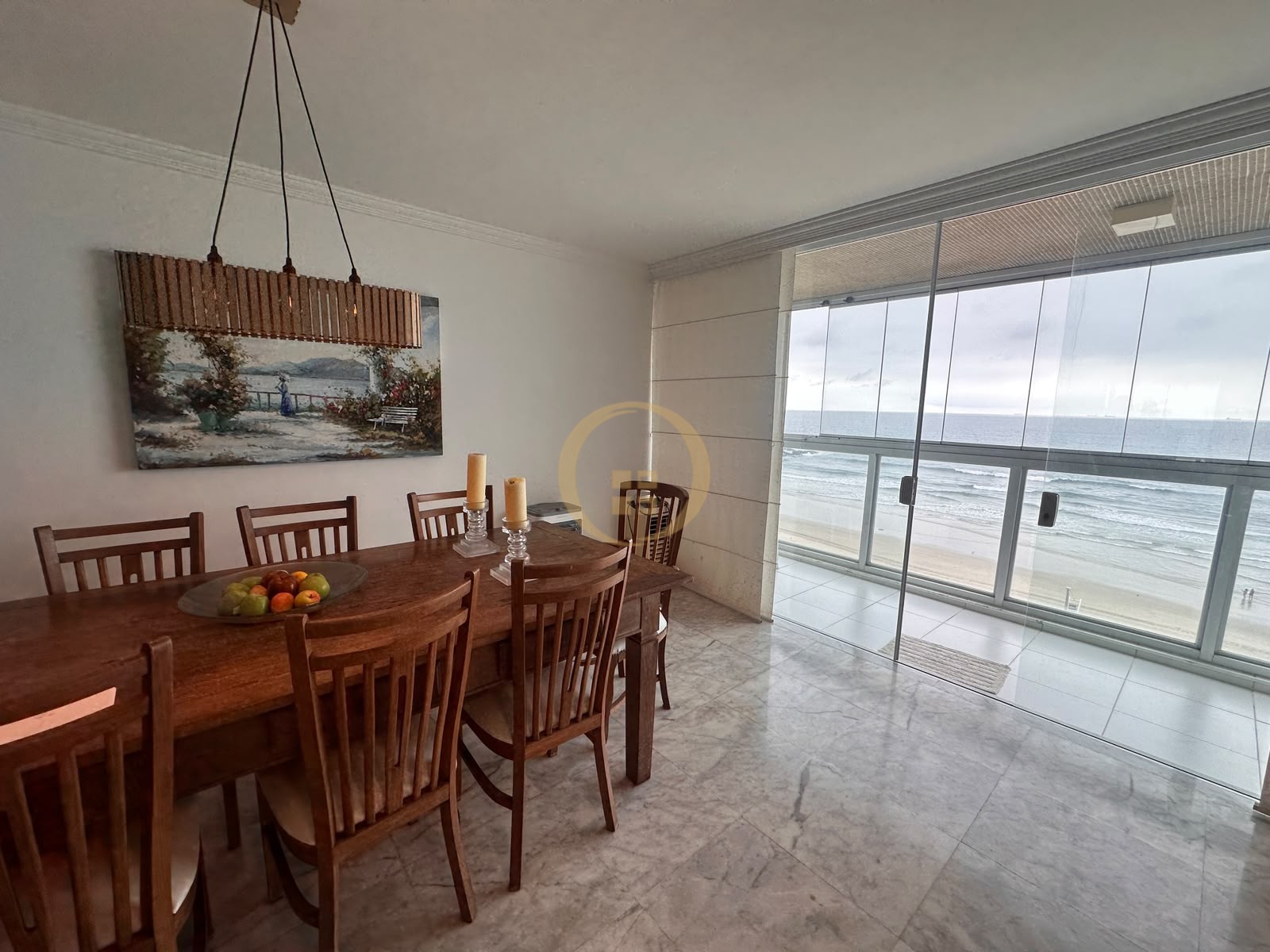 Apartamento Frente ao Mar nas Pitangueiras, Guarujá - SP