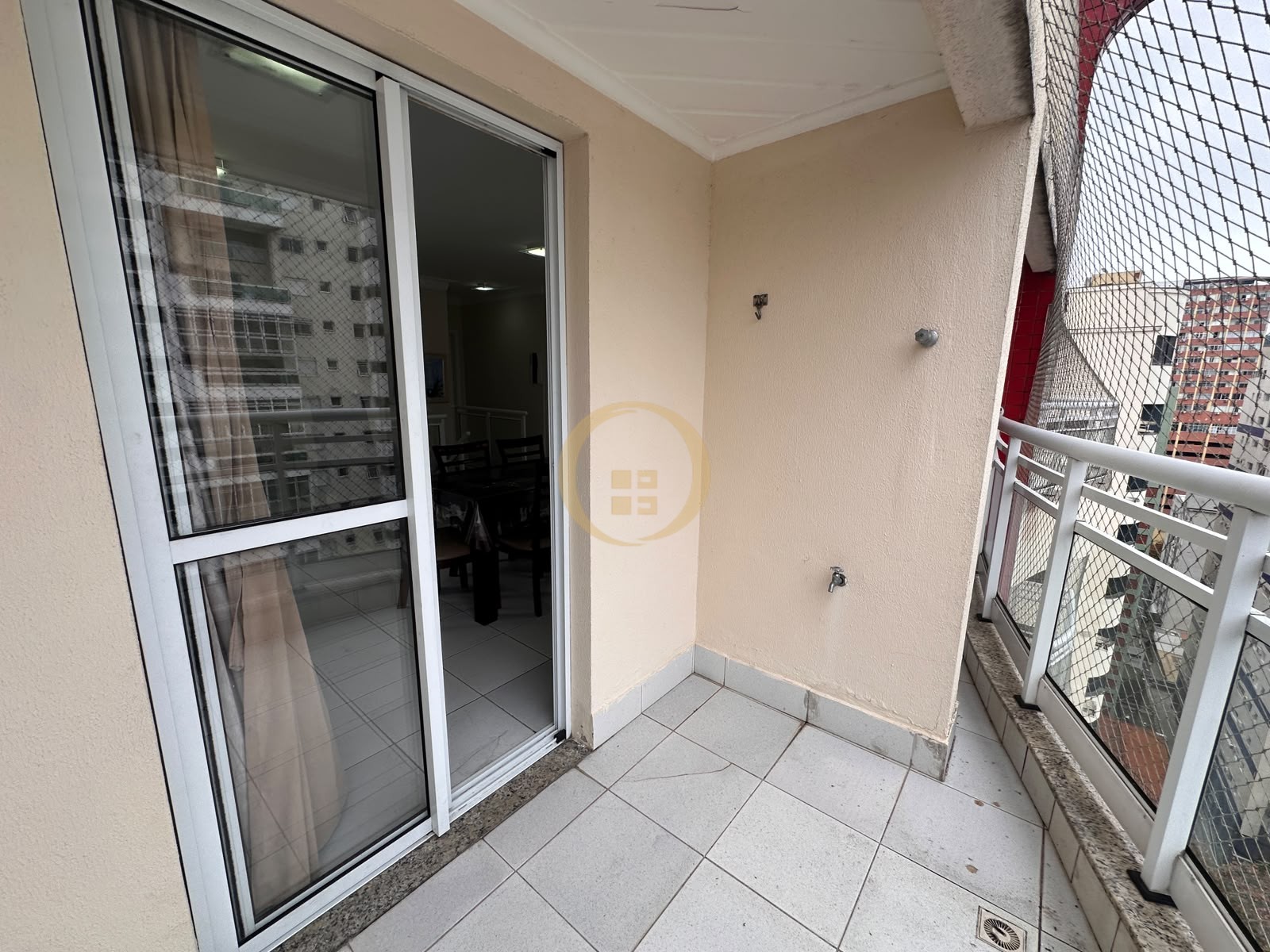 Apartamento-4-dormitorios-Pitangueiras