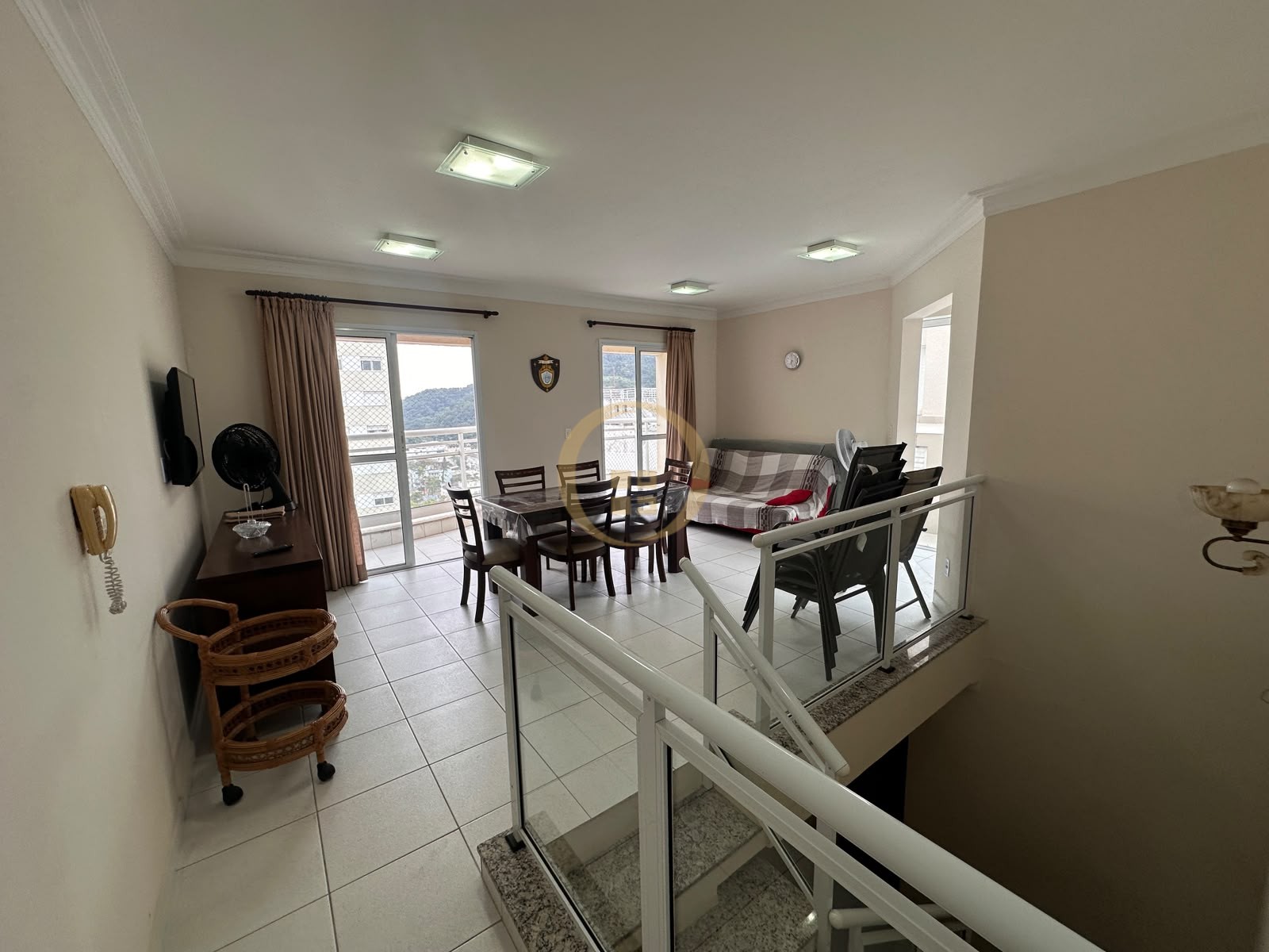 Apartamento-4-dormitorios-Pitangueiras