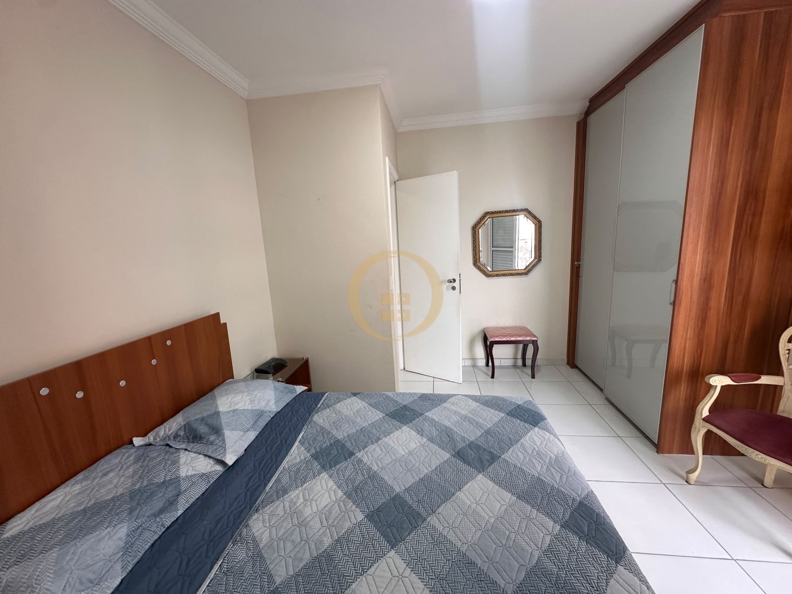 Apartamento-4-dormitorios-Pitangueiras