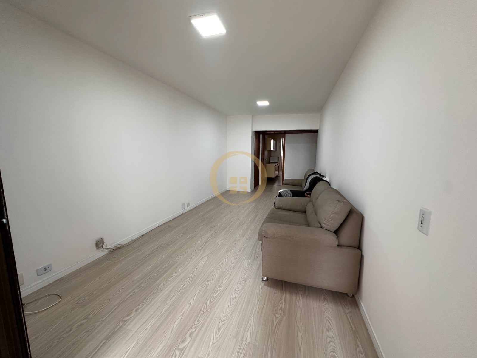 Apartamento na Praia das Pitangueiras, Guarujá - SP