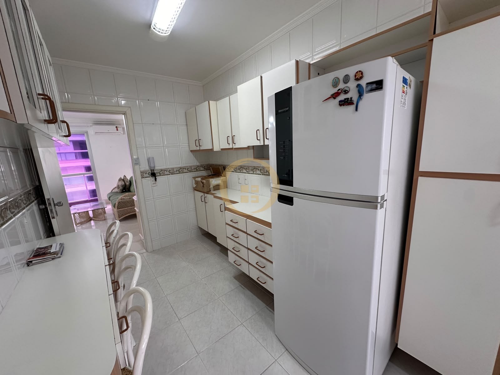 Apartamento na Praia das Pitangueiras, Guarujá - SP