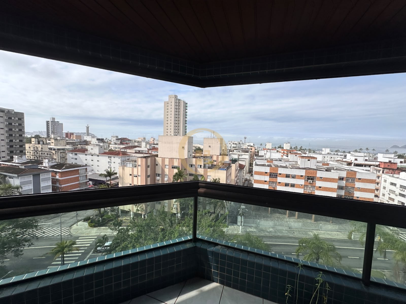 Apartamento na Praia da Enseada, Guarujá - SP