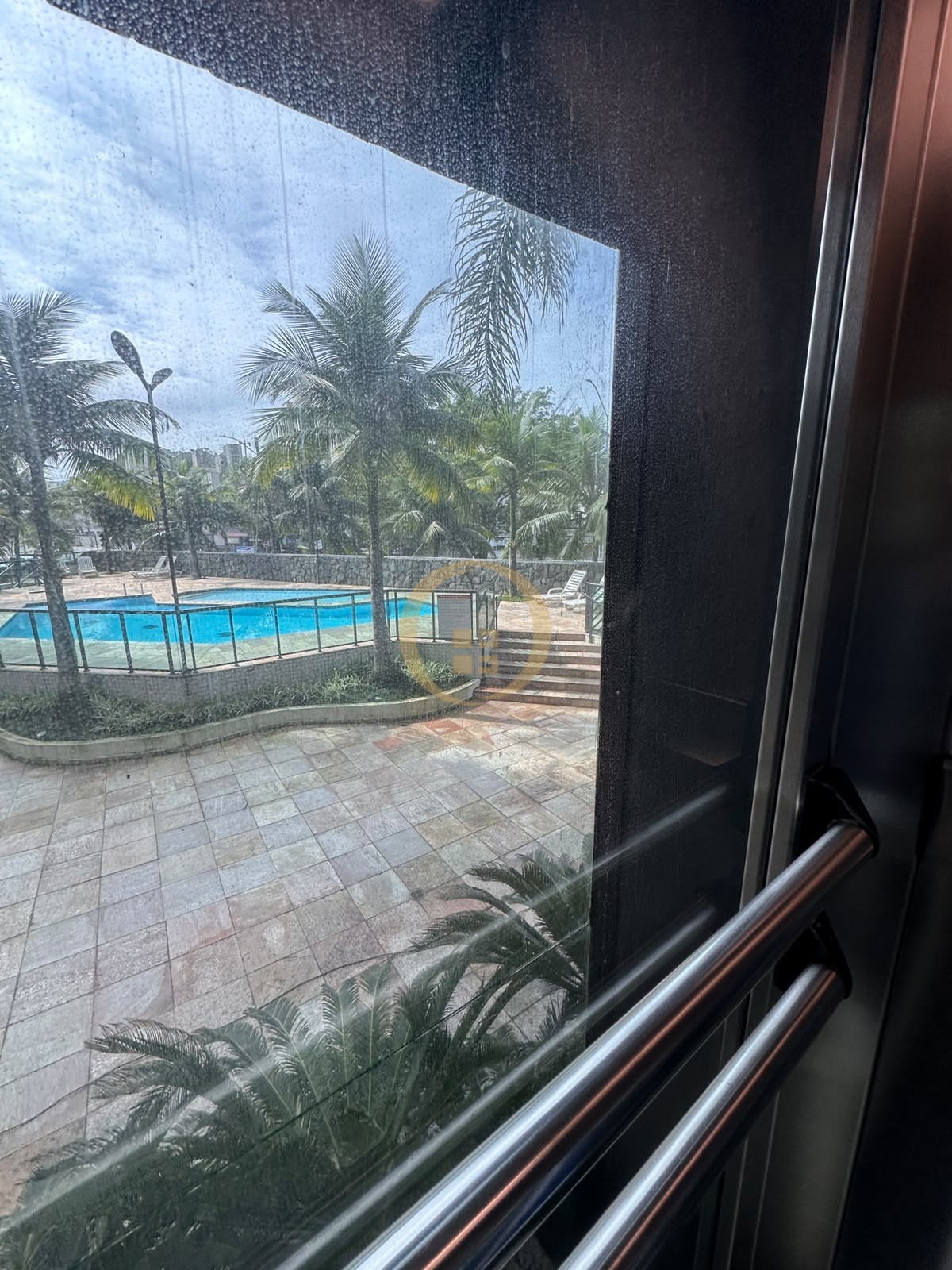 Apartamento na Praia da Enseada, Guarujá - SP