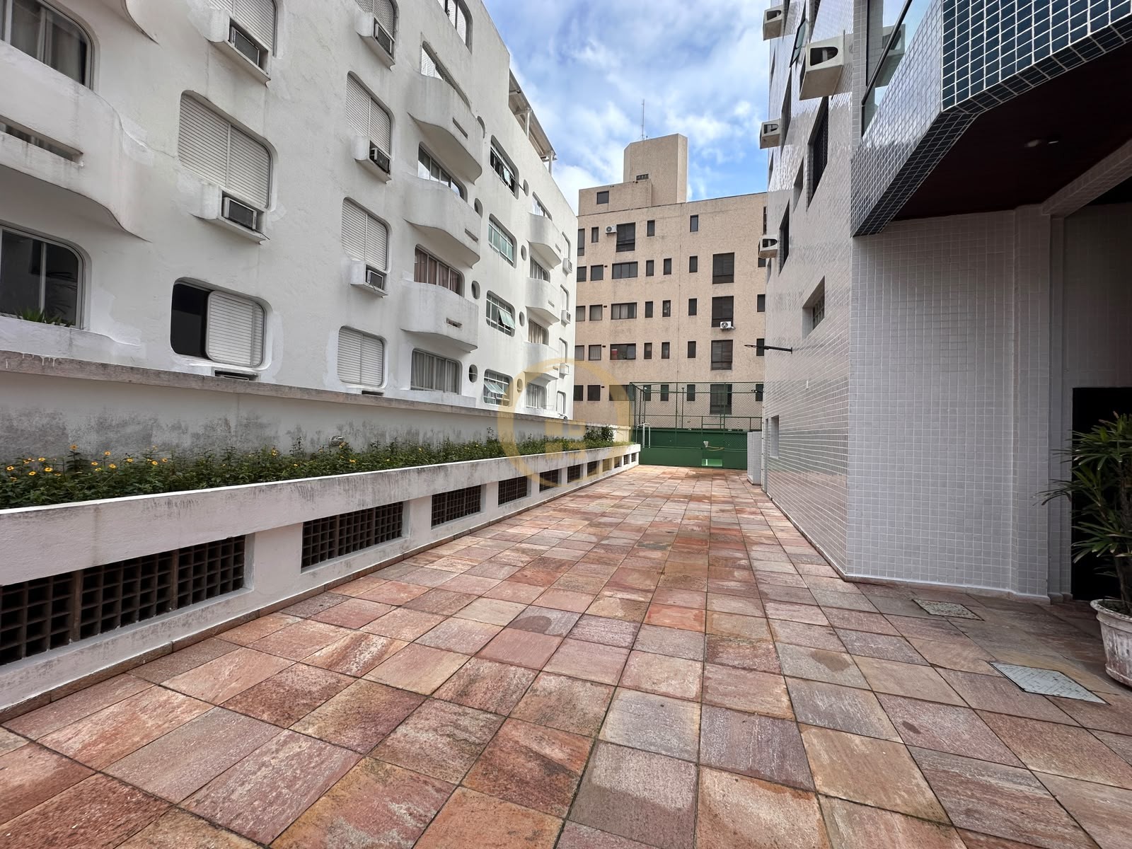 Apartamento na Praia da Enseada, Guarujá - SP
