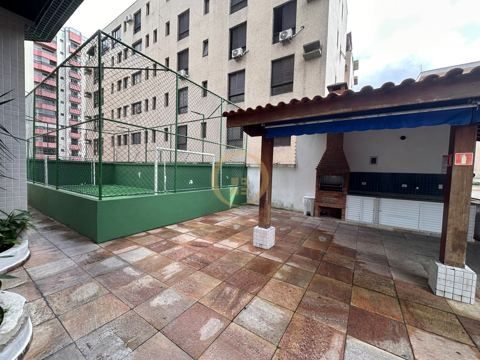 Apartamento na Praia da Enseada, Guarujá - SP