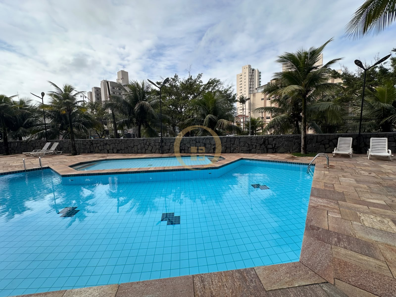 Apartamento na Praia da Enseada, Guarujá - SP