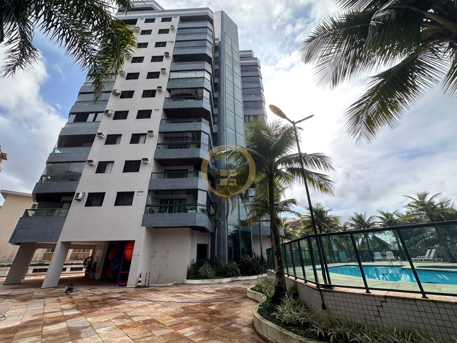Apartamento na Praia da Enseada, Guarujá - SP