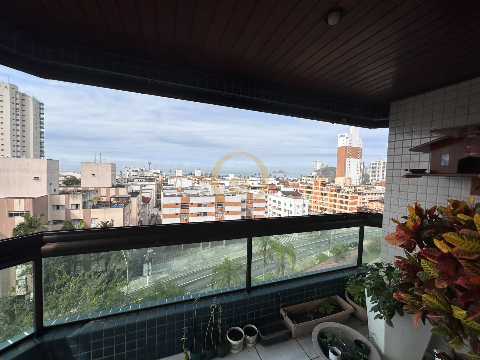 Apartamento na Praia da Enseada, Guarujá - SP